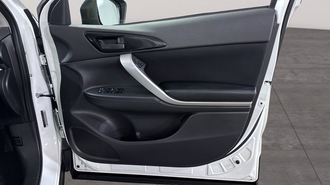 2023 Mitsubishi Eclipse Cross Es (2WD), Automatic, 43755 km, Speaker View