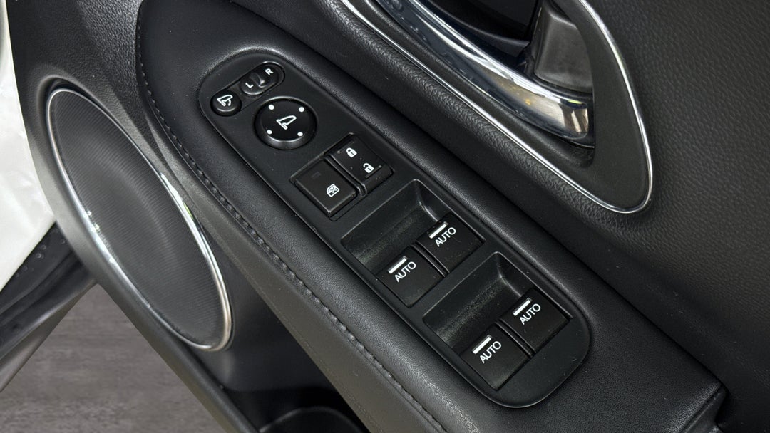 2019 Honda HR-V Vti-lx, Automatic, 94458 km, Drivers Side Door Panel Controls