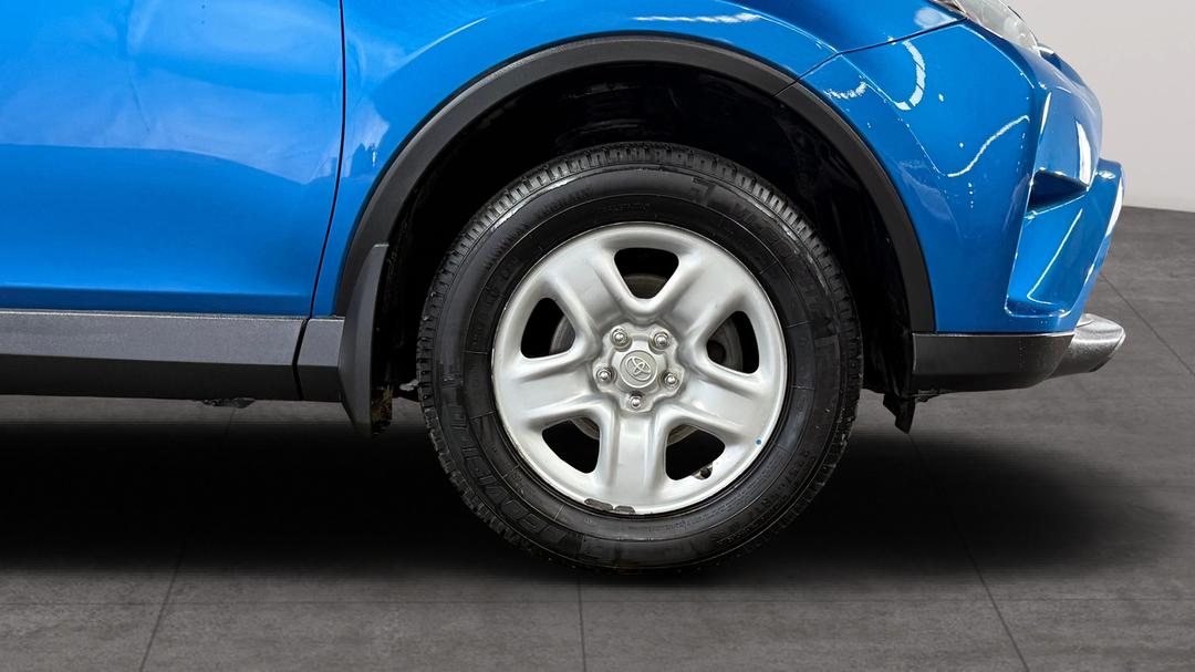 2017 Toyota RAV4 Gx (4x4), Automatic, 81238 km, Right Front Wheel