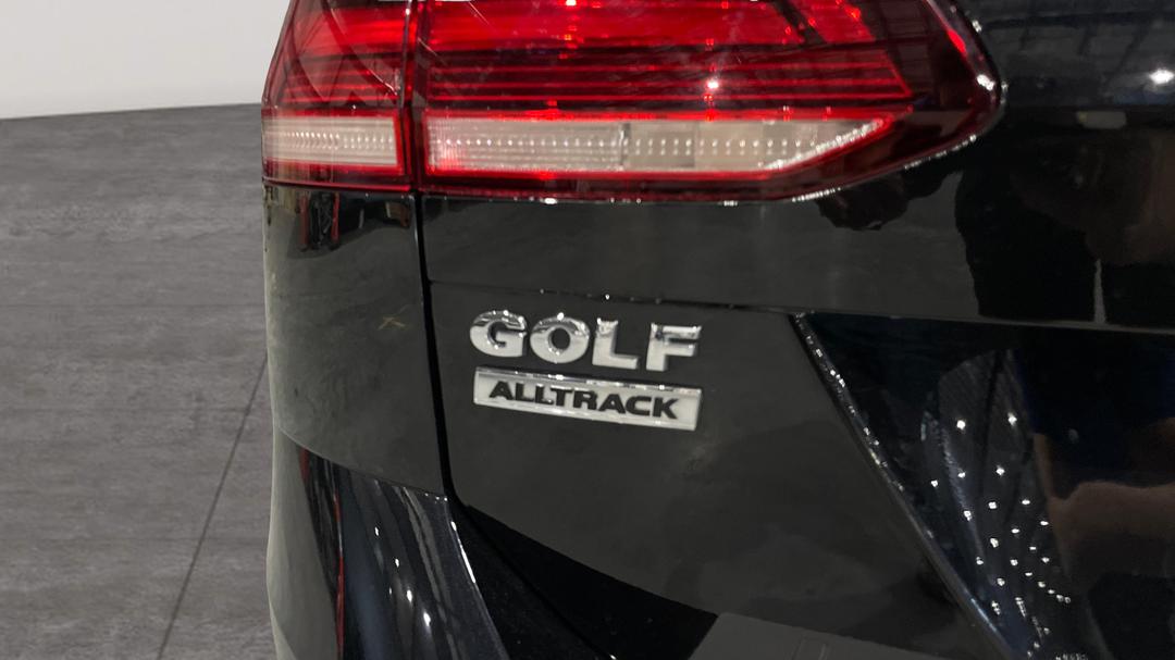 2018 Volkswagen Golf Alltrack 132 Tsi, Automatic, 64731 km, Badge (Boot Left Side)