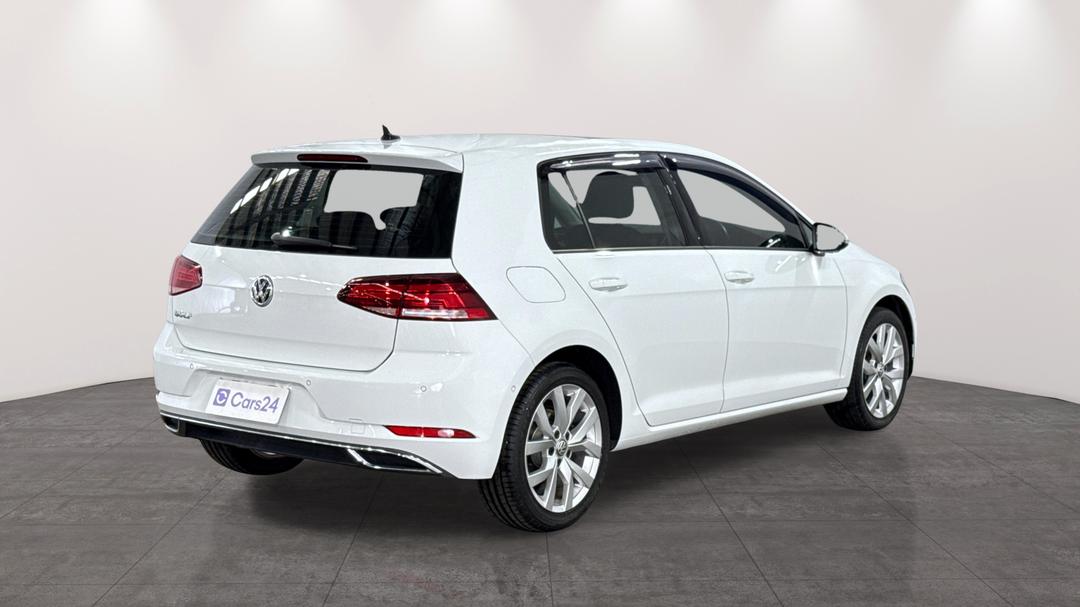 2019 Volkswagen Golf 110 Tsi Highline, Automatic, 81660 km, Right Back Diagonal (45- Degree) View