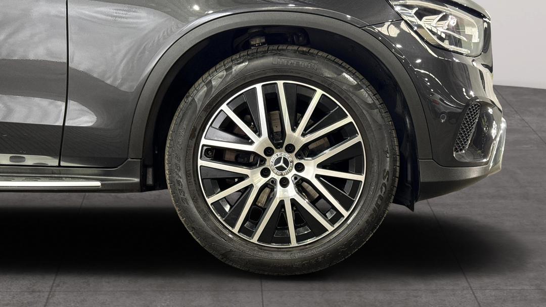 2021 Mercedes-benz GLC 200, Automatic, 46449 km, Right Front Wheel