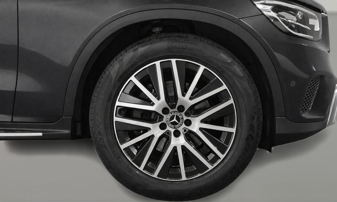 2021 Mercedes-benz GLC 200, Automatic, 46449 km, Right Front Wheel