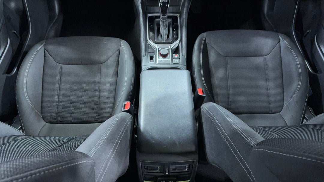 2024 Subaru Forester 2.5i (awd), Automatic, 31895 km, Center Console