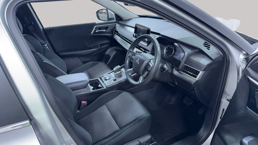 2024 Mitsubishi Outlander Es 5 Seat (2wd), Automatic, 54378 km, Right Side Front Door Cabin View