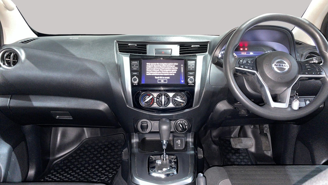 2021 Nissan Navara Sl (4x4), Automatic, 77512 km, Dashboard View