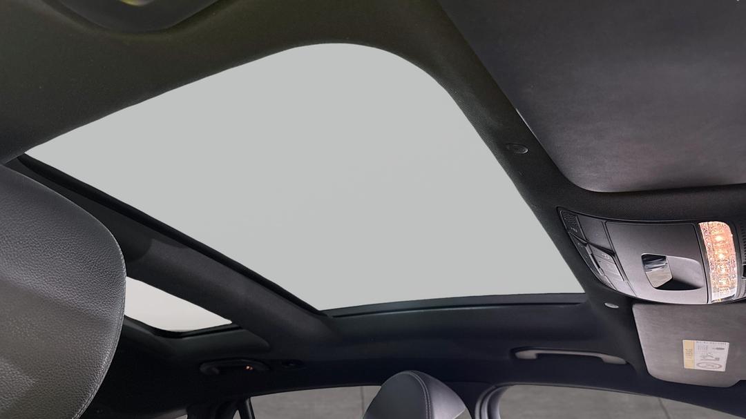 2020 Mercedes-benz GLC 300 4matic, Automatic, 78067 km, Interior Sunroof/Moonroof
