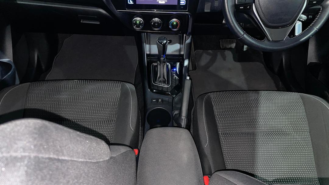 2018 Toyota Corolla Ascent Sport, Automatic, 34001 km, Center Console