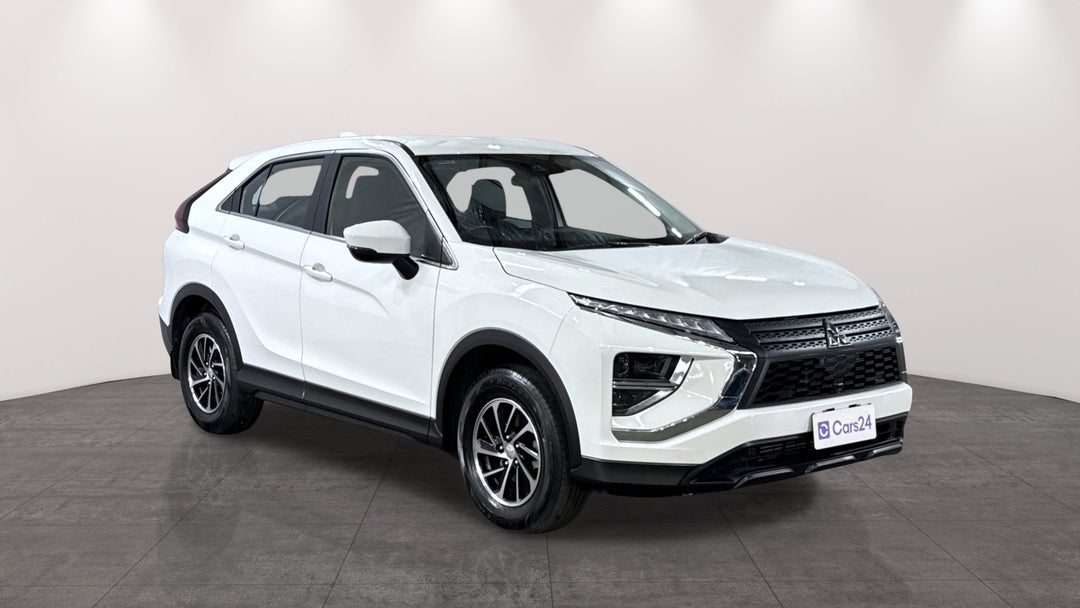 2023 Mitsubishi Eclipse Cross Es (2WD), Automatic, 43755 km, Right Front Diagonal (45- Degree) View