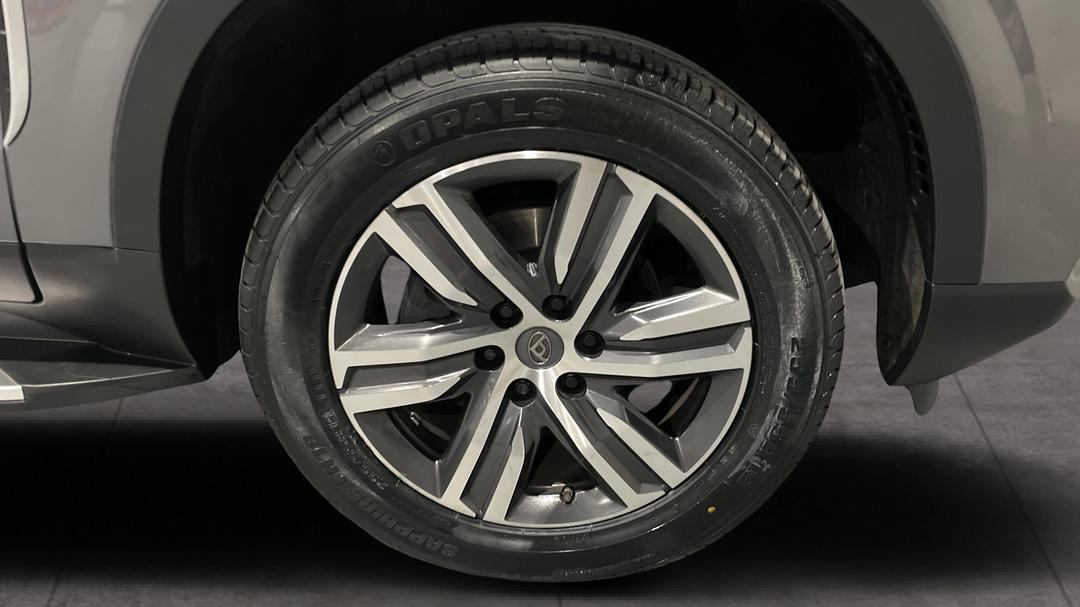 2023 LDV D90 Executive (4WD) D20, Automatic, 20006 km, Right Front Wheel