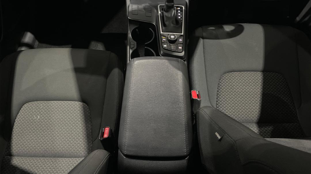2023 Kia Sportage S (FWD), Automatic, 52322 km, Center Console