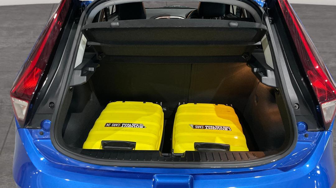 2019 MG Mg3 Auto Excite, Automatic, 38097 km, Boot Inside View with Luggage