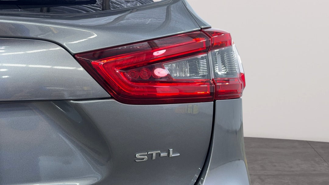 Badge (Boot Right Side)