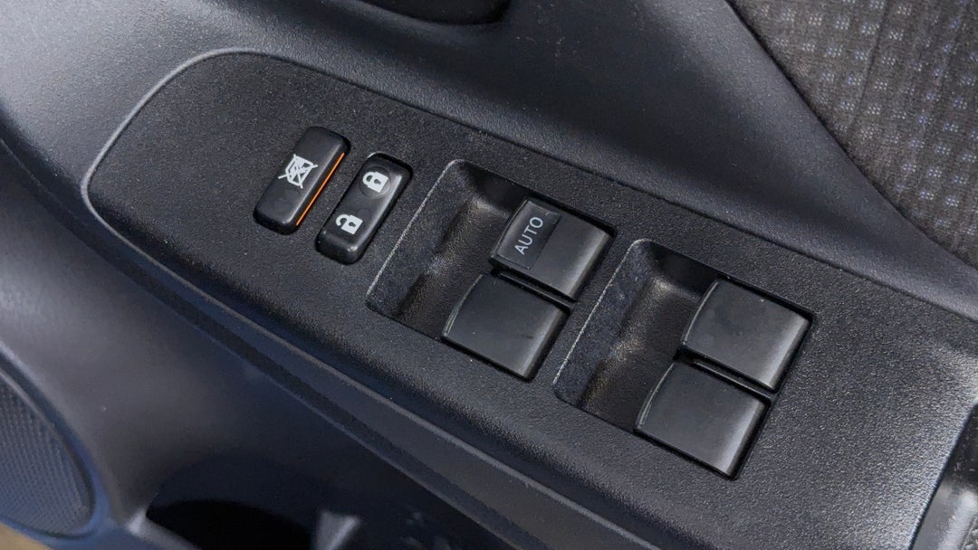 2017 Toyota Yaris Ascent, Automatic, 46613 km, Drivers Side Door Panel Controls