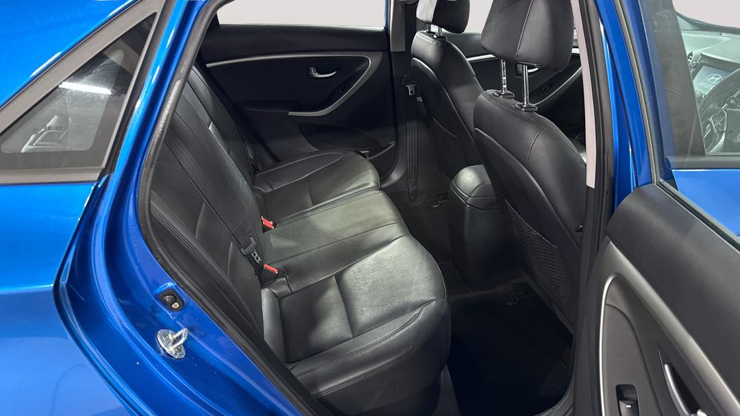 2016 Hyundai i30 Active X, Manual, 74462 km, Right Side Rear Door Cabin View