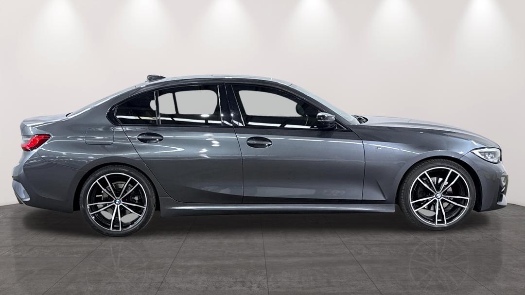2021 BMW 3 20i M Sport, Automatic, 63676 km, Right Side View