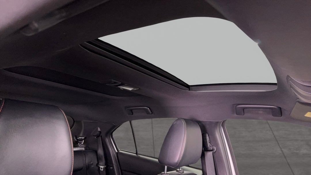 2019 Mitsubishi Eclipse Cross Exceed (2wd), Automatic, 47193 km, Interior Sunroof/Moonroof