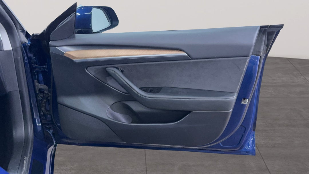 2021 Tesla Model 3 Standard Range Plus RWD, Automatic, 50651 km, Speaker View