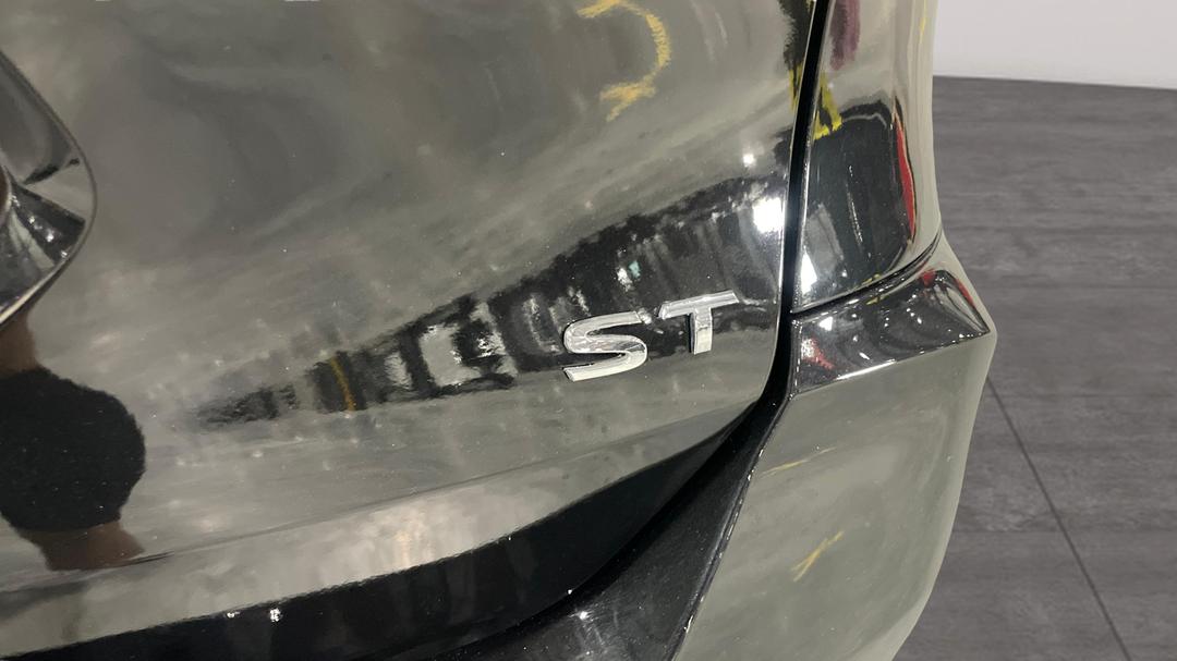 2018 Nissan X-trail St (2WD), Automatic, 72741 km, Badge (Boot Right Side)