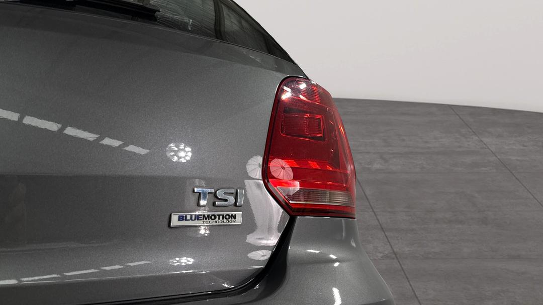 2015 Volkswagen Polo 66 Tsi Trendline, Automatic, 62982 km, Badge (Boot Right Side)