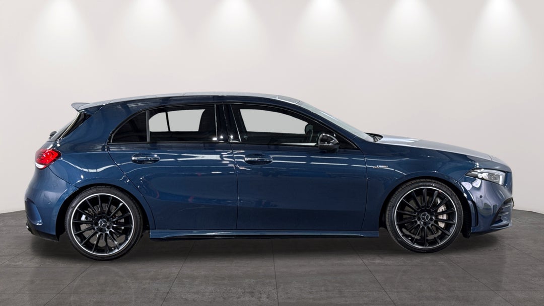 2019 Mercedes-amg A35 4matic, Automatic, 40191 km, Right Side View