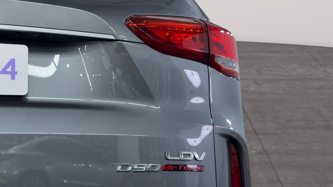 2021 LDV D90 Executive (4WD) D20, Automatic, 53966 km, Badge (Boot Right Side)