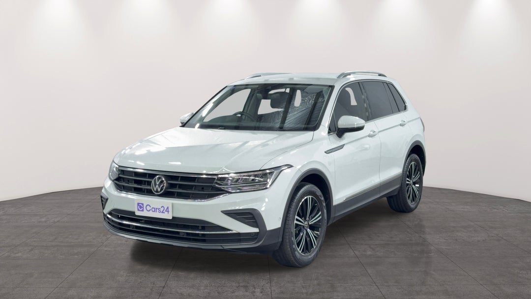 Left Front Diagonal (45- Degree) View