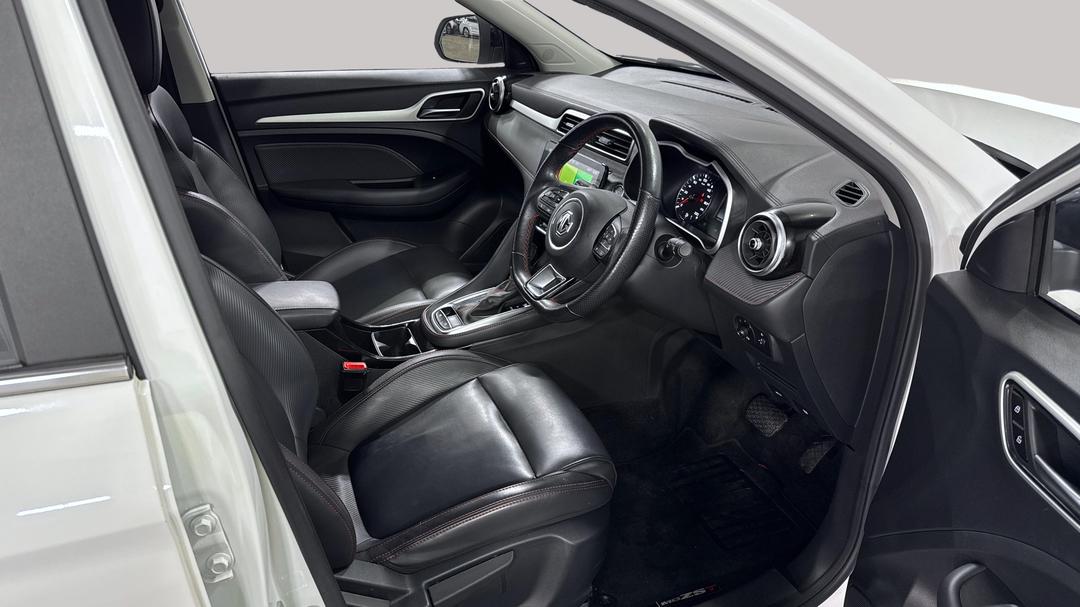 2021 MG Zst Excite, Automatic, 82645 km, Right Side Front Door Cabin View