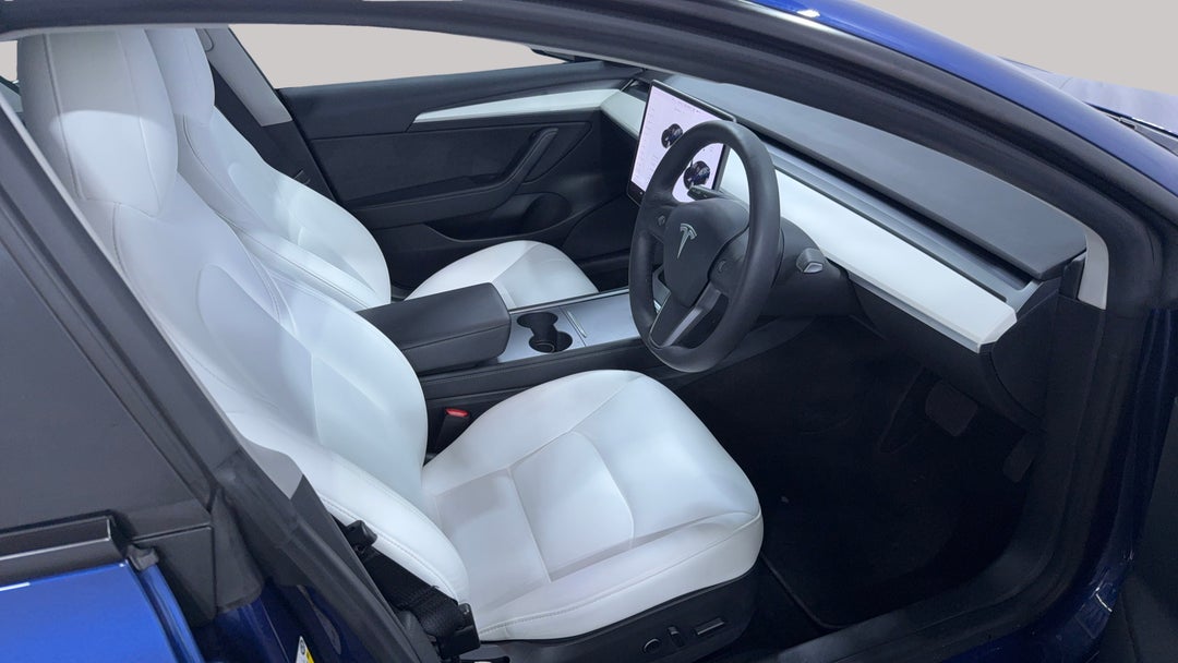 2021 Tesla Model 3 Standard Range Plus RWD, Automatic, 52580 km, Right Side Front Door Cabin View