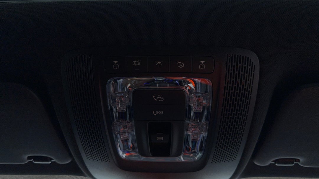 On-Roof Controls/Sunglass holder