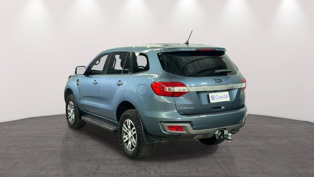 Left Back Diagonal (45- Degree) View