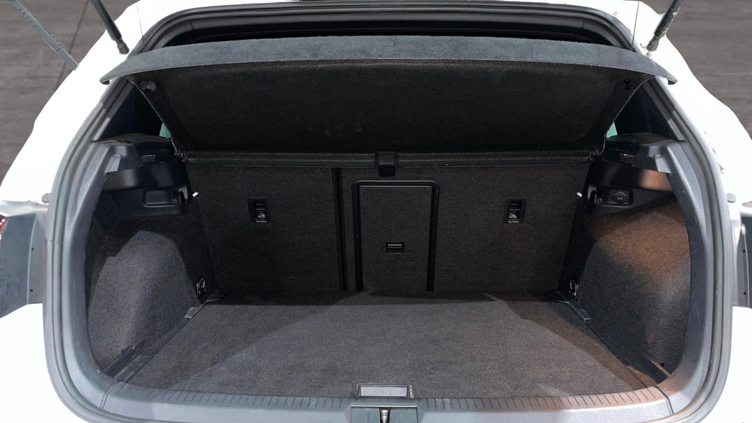 2019 Volkswagen Golf R, Automatic, 115230 km, Boot Inside View