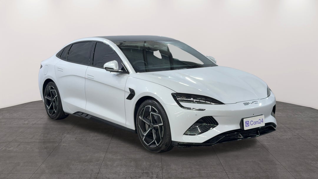 2023 Byd Seal Performance, Automatic, 22981 km, Right Front Diagonal (45- Degree) View