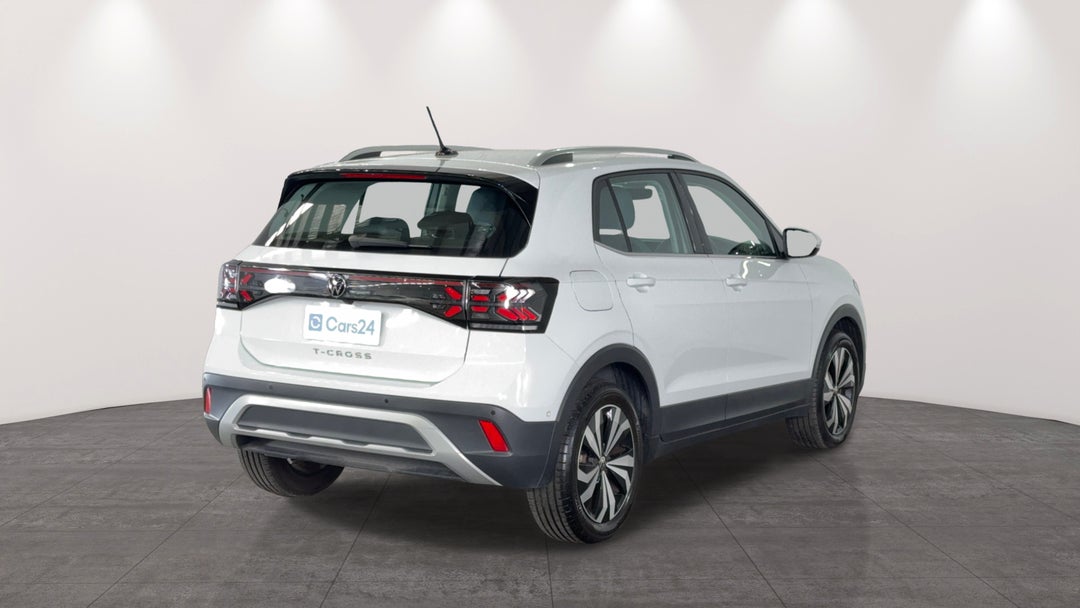 Right Back Diagonal (45- Degree) View