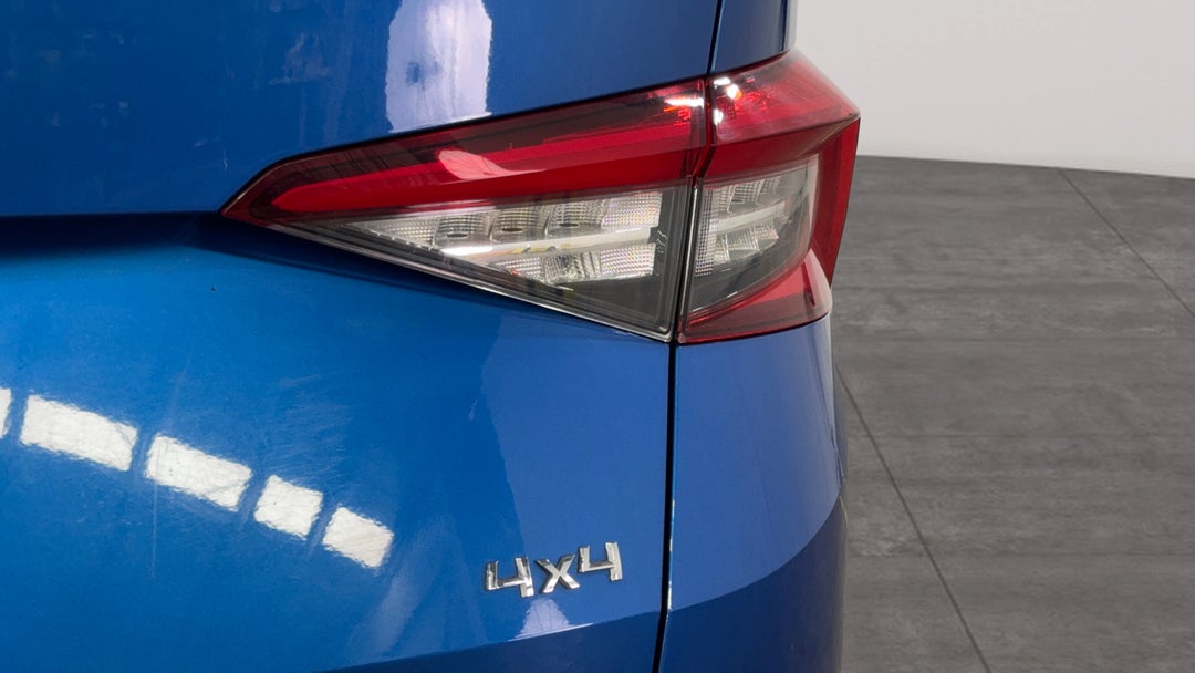 Badge (Boot Right Side)