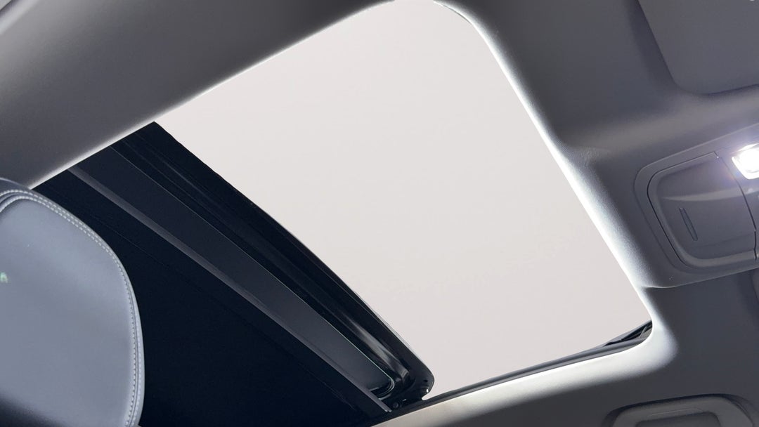 Interior Sunroof/Moonroof