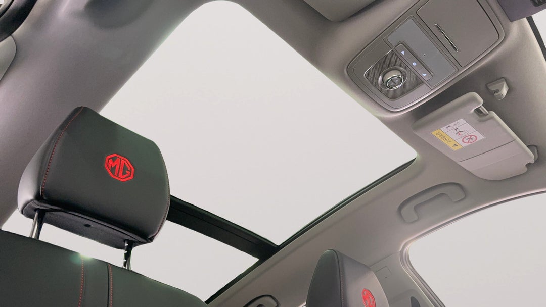 Interior Sunroof/Moonroof