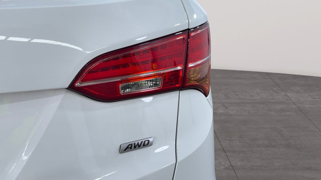 2013 Hyundai Santa Fe Highlander Crdi (4x4), Automatic, 140332 km, Badge (Boot Right Side)