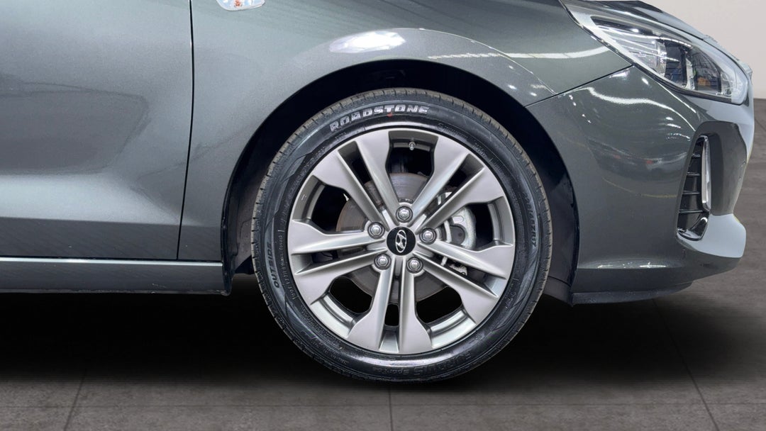 2020 Hyundai i30 Go, Automatic, 143570 km, Right Front Wheel