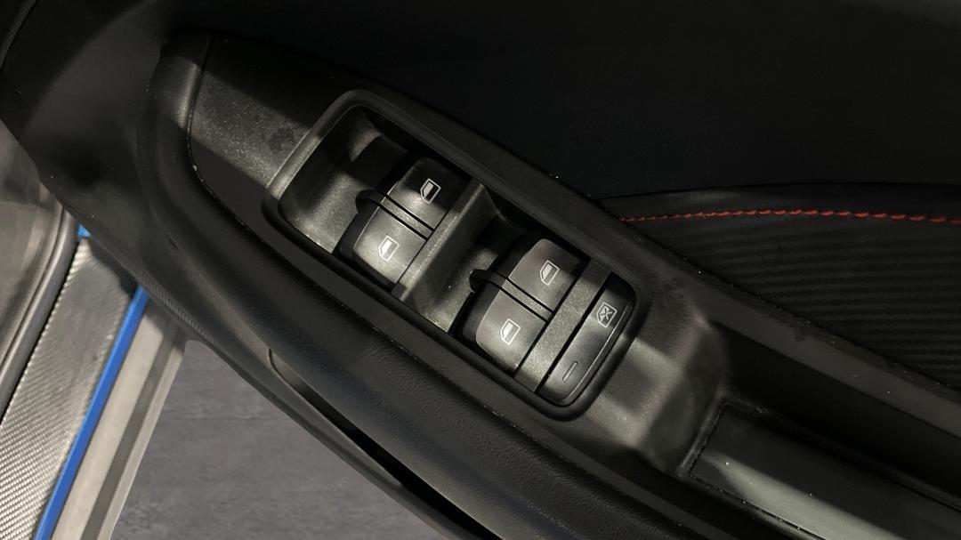 2022 MG ZS EV Essence, Automatic, 29219 km, Drivers Side Door Panel Controls