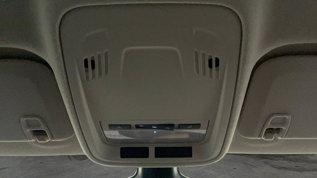 On-Roof Controls/Sunglass holder