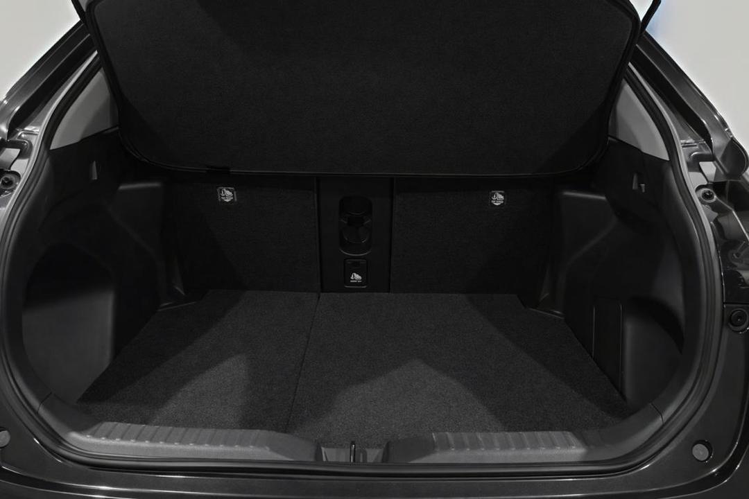 2023 Toyota Yaris Cross Gx Hybrid, Automatic, 53727 km, Boot Inside View