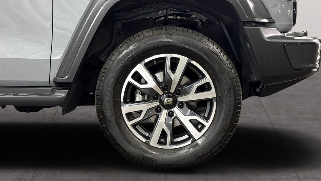2025 GWM Tank 300 Ultra Diesel, Automatic, 3424 km, Right Front Wheel