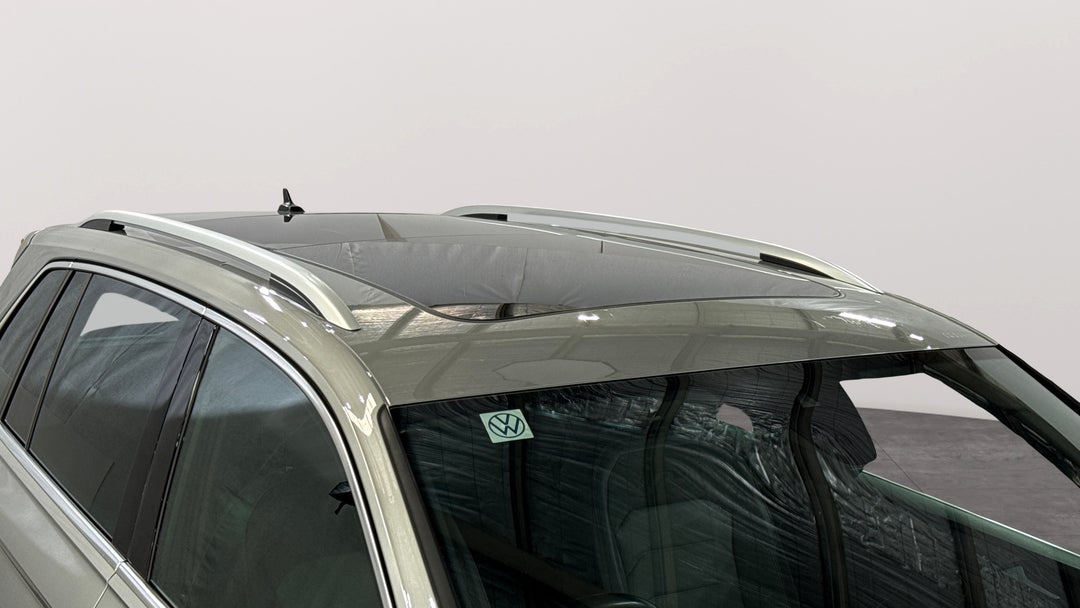 2019 Volkswagen Tiguan 132 Tsi R-line Edition, Automatic, 44280 km, Roof/Sunroof View