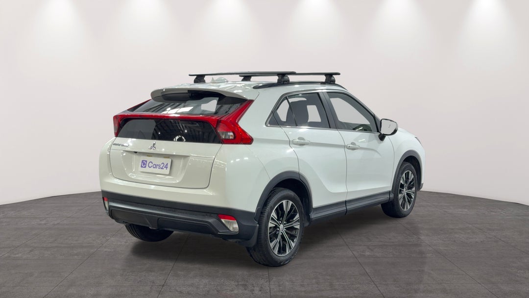 Right Back Diagonal (45- Degree) View