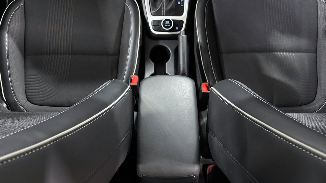 2021 Hyundai Venue Active, Automatic, 57458 km, Center Console