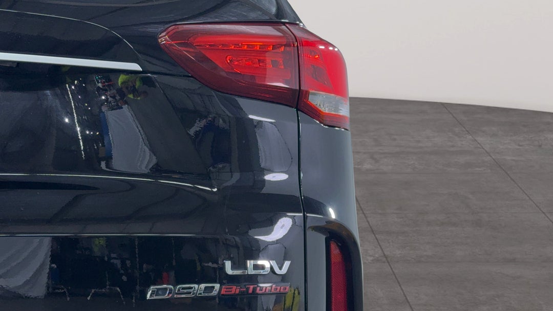 Badge (Boot Right Side)