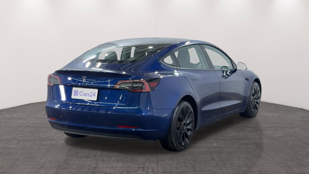 2022 Tesla Model 3 Rear-wheel Drive, Automatic, 65717 km, Right Back Diagonal (45- Degree) View