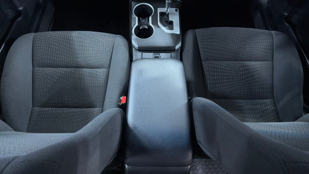 2017 Toyota Camry Atara S, Automatic, 115034 km, Center Console