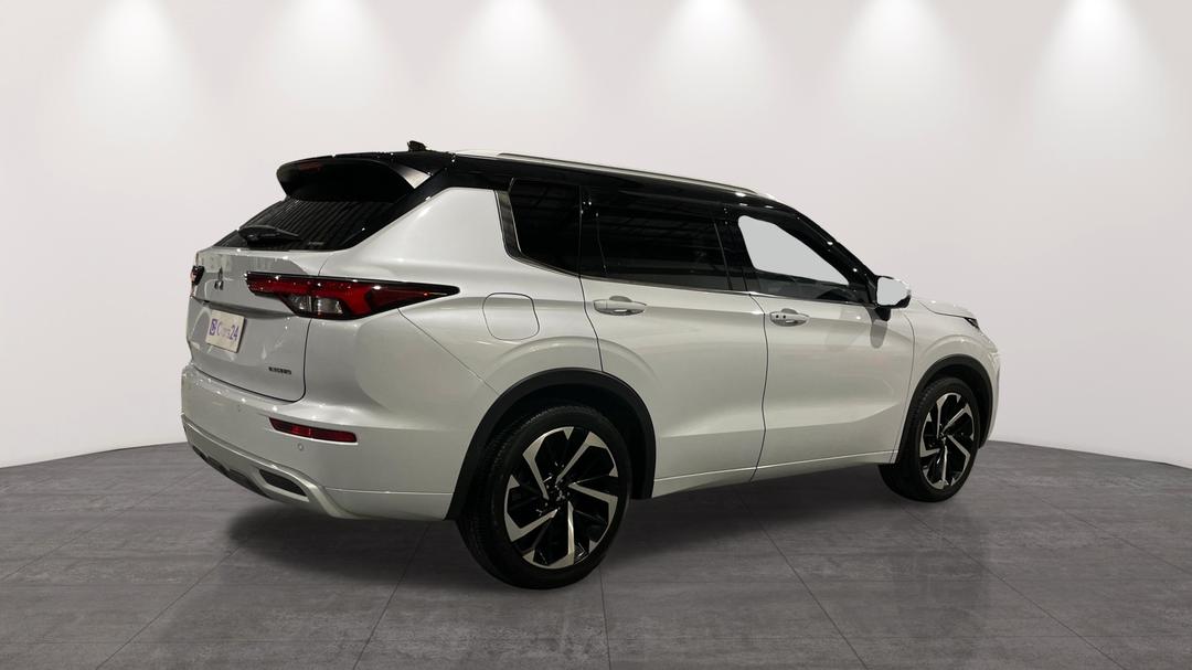 2024 Mitsubishi Outlander Exceed Tourer 7 Seat (AWD), Automatic, 31977 km, Right Back Diagonal (45- Degree) View